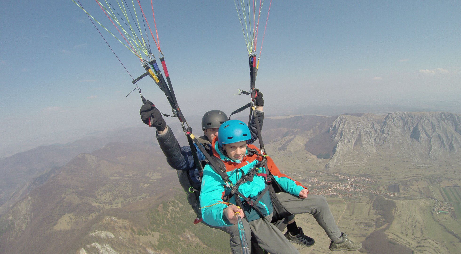 Movement butterfly to donate Zbor cu Parapanta - Transilvania eXtreme Adventures